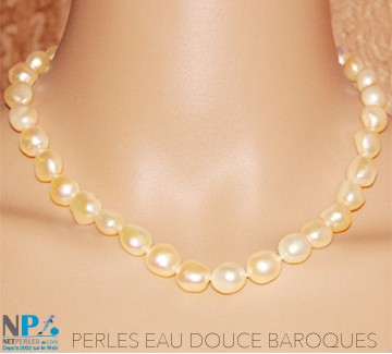 Collier de perles de culture d'eau douce baroques blanches